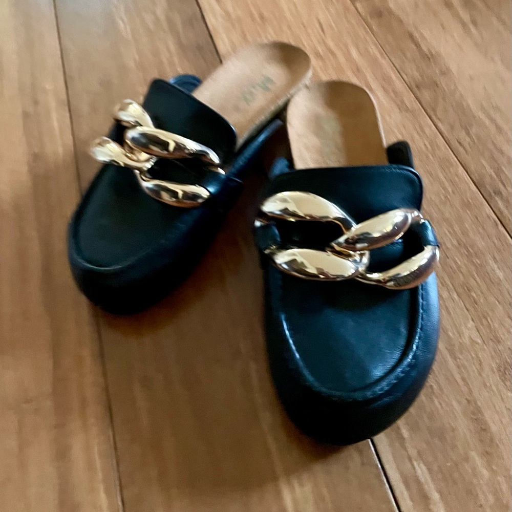 Chunky Chain Slip On Loafer